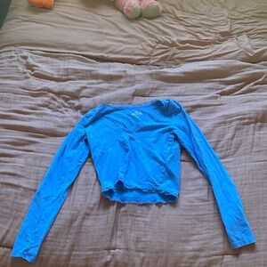 long sleeved blue laced Hollister top